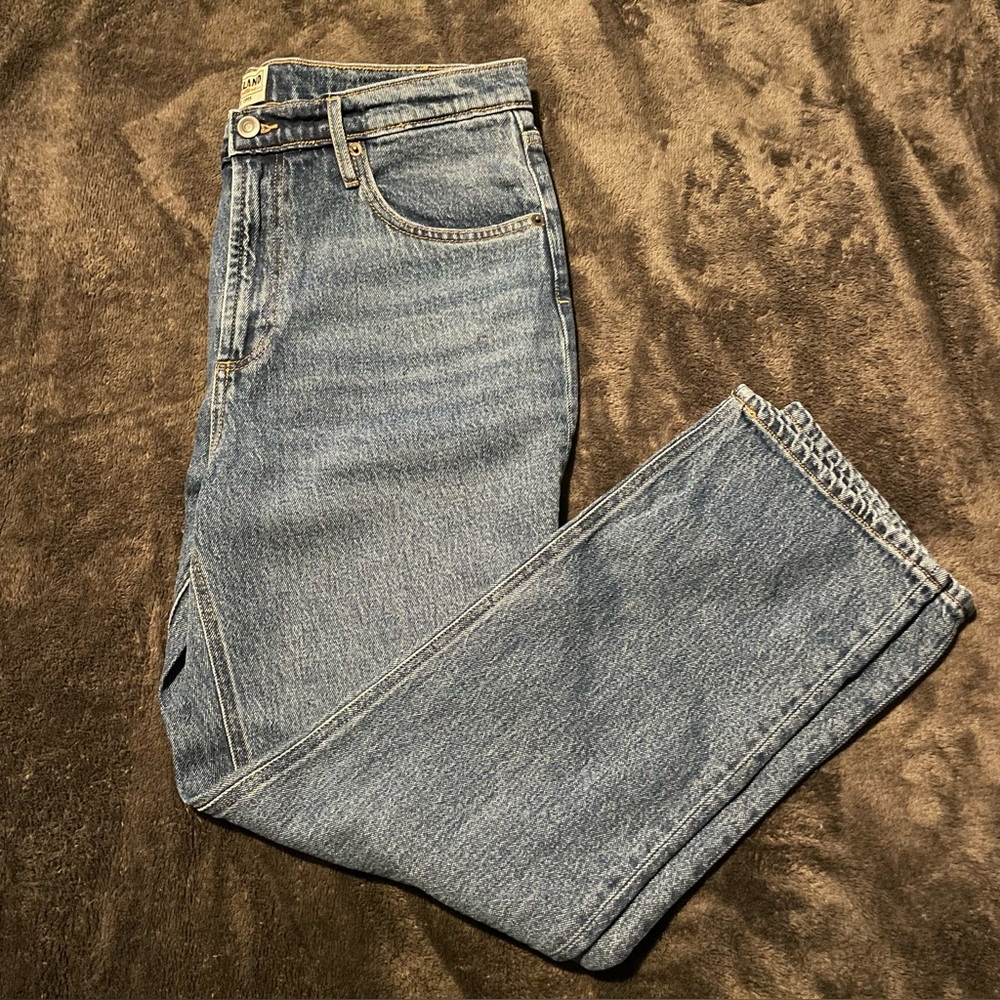 Kirkland Signature Women's High Rise Straight Jeans, Blue, Size 12 Inseam 28 In